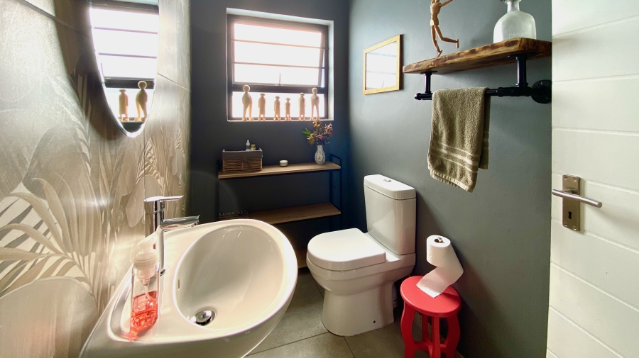 5 Bedroom Property for Sale in Dwarskersbos Western Cape